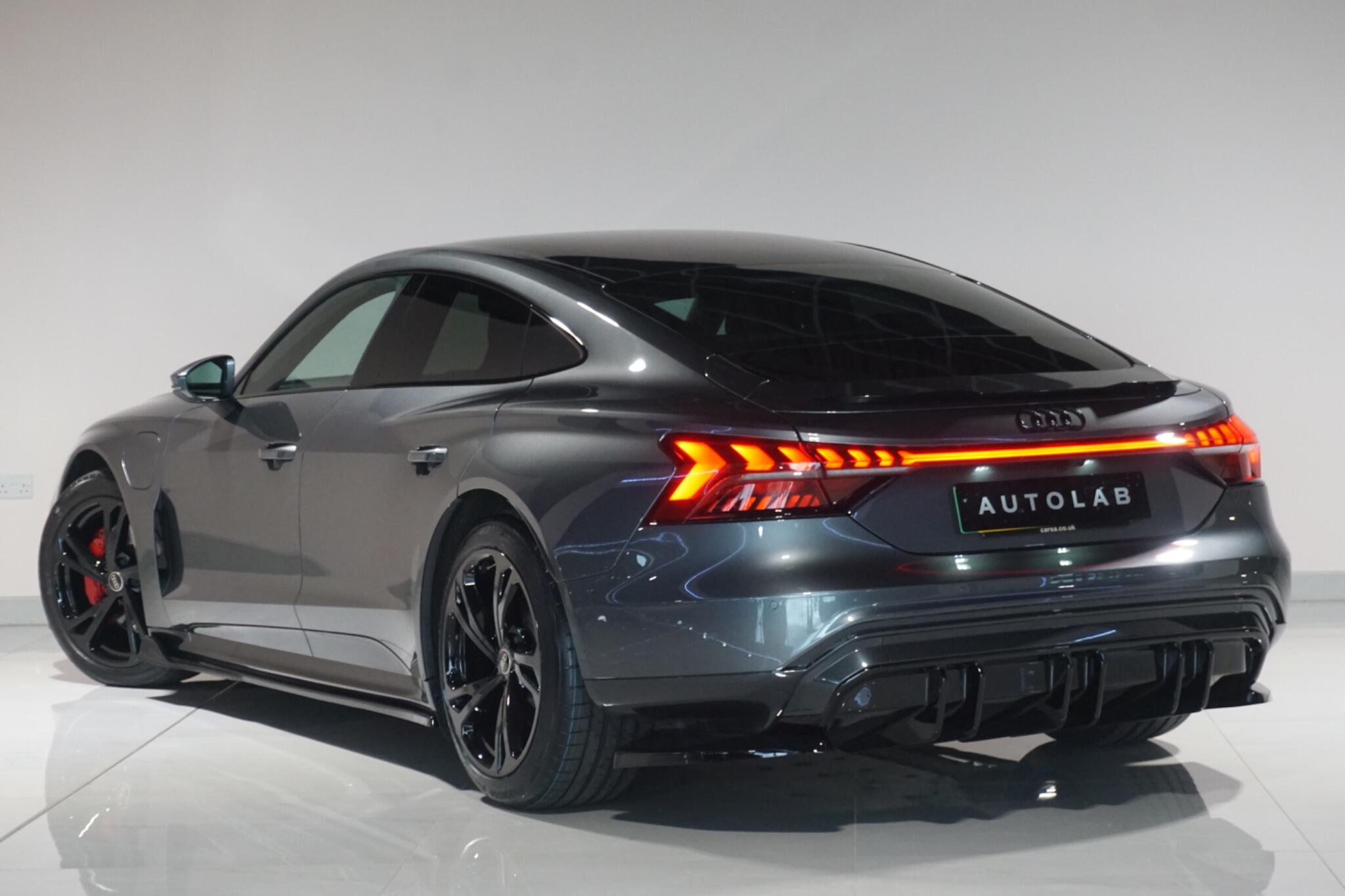 Audi e-tron GT 93.4kWh Saloon 4dr Electric Auto quattro (476 ps)